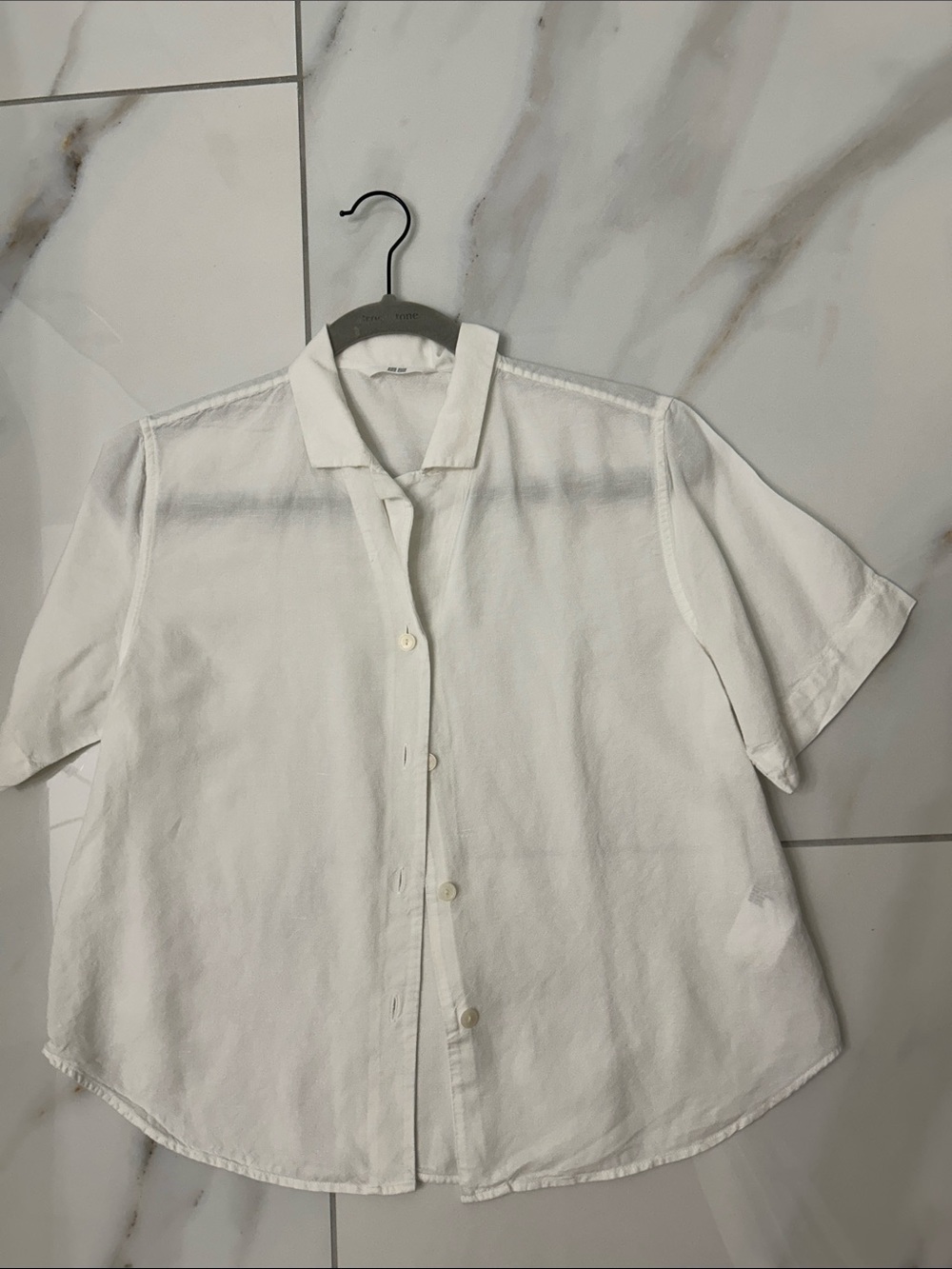 Uniqlo Off-White Short Sleeve Button Shirt